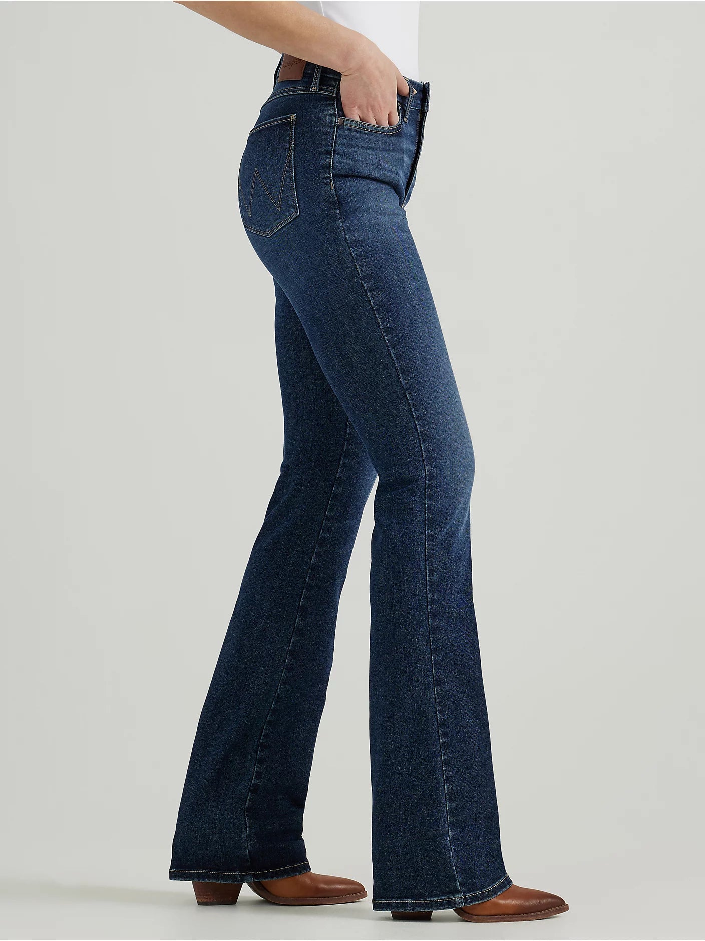 Women's Wrangler Bespoke High Rise Bootcut Jean